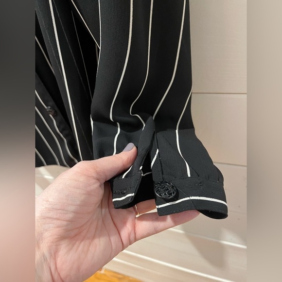 BIANCA NYGARD black & White stripped blouse size 1x ⚠️ - Picture 7 of 11